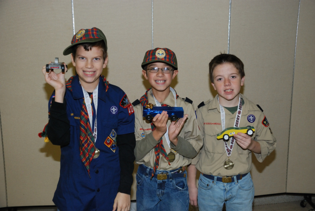 2010-Pack409-Blue-n-Gold - 160.jpg
